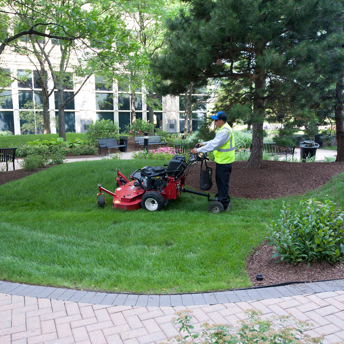 Commercial Lawn Mowing Services For St. Charles, IL